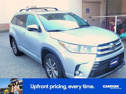 Silver 2018 Toyota Highlander XLE