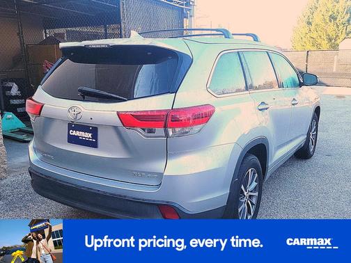 Silver 2018 Toyota Highlander XLE