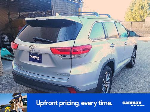 Silver 2018 Toyota Highlander XLE