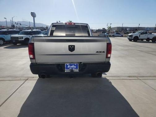 Billet Silver Metallic Clearcoat 2020 RAM 1500 Classic SLT