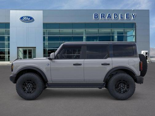 Avalanche Gray 2026 Ford Bronco Outer Banks