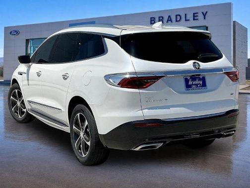 White Frost Tri-Coat 2022 Buick Enclave Essence