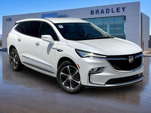 White Frost Tri-Coat 2022 Buick Enclave Essence
