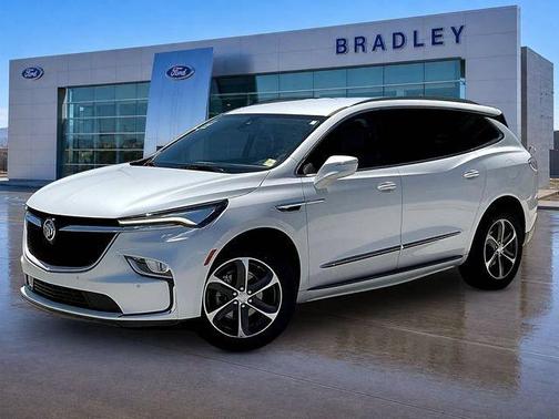 White Frost Tri-Coat 2022 Buick Enclave Essence