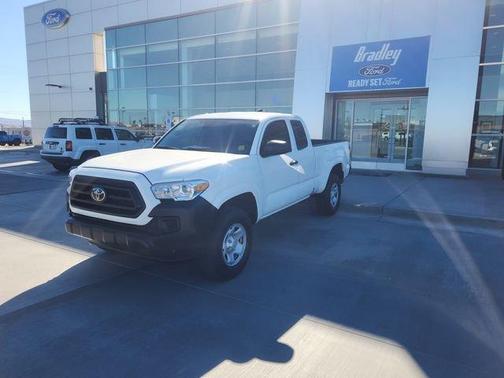 Ice 2023 Toyota Tacoma SR