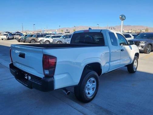 Ice 2023 Toyota Tacoma SR