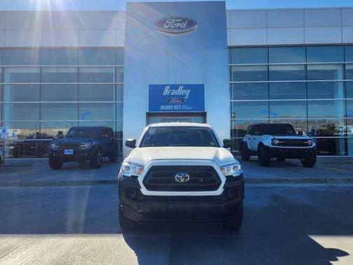 Ice 2023 Toyota Tacoma SR