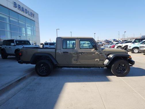 Gator Clearcoat 2020 Jeep Gladiator Sport