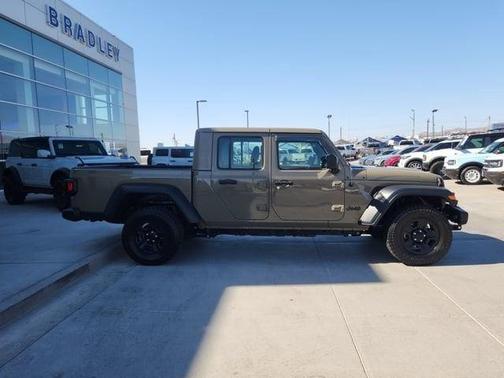 Gator Clearcoat 2020 Jeep Gladiator Sport
