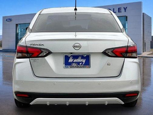 Brilliant Silver Metallic 2024 Nissan Versa S
