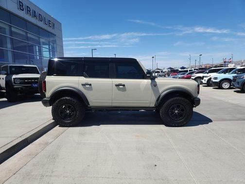 Desert Sand 2025 Ford Bronco Badlands