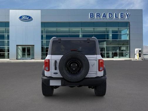 Oxford White 2026 Ford Bronco Big Bend