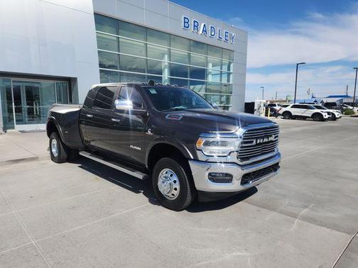 Granite Crystal Clearcoat Metallic 2022 RAM 3500 Laramie