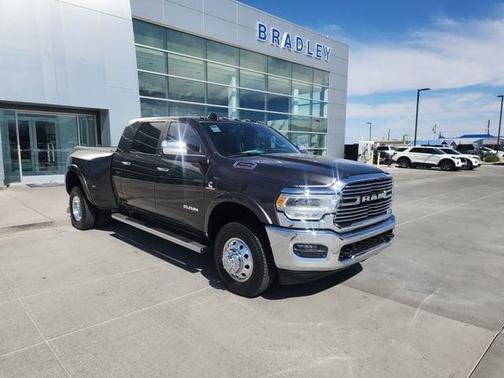 Granite Crystal Clearcoat Metallic 2022 RAM 3500 Laramie