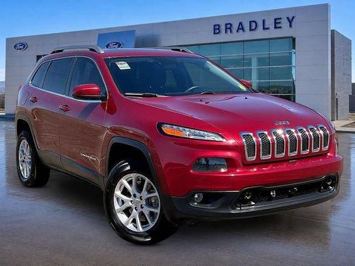 Deep Cherry Red Crystal Pearlcoat 2015 Jeep Cherokee Latitude