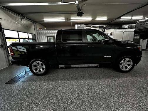 Diamond Black Crystal Pearlcoat 2019 RAM 1500 Big Horn