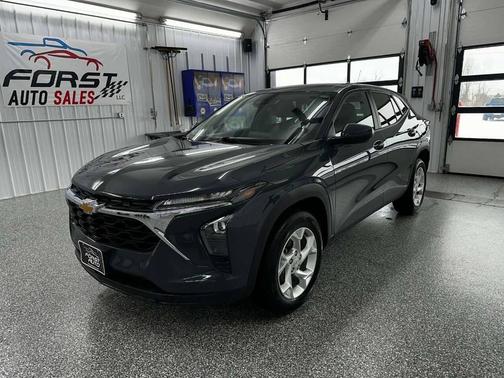 2025 Chevrolet Trax LS