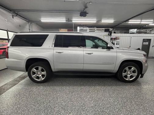 2016 Chevrolet Suburban LT