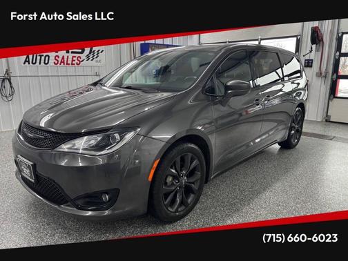 2020 Chrysler Pacifica Touring