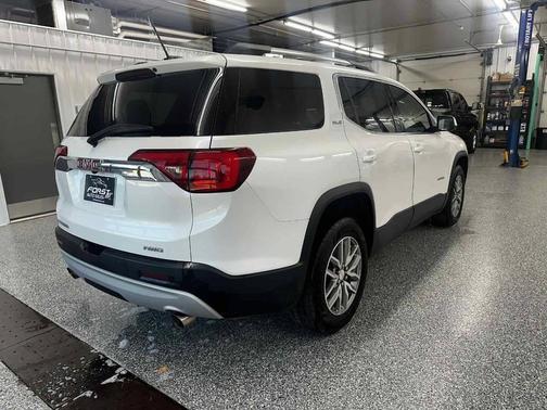 2018 GMC Acadia SLE-2