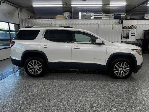 2018 GMC Acadia SLE-2