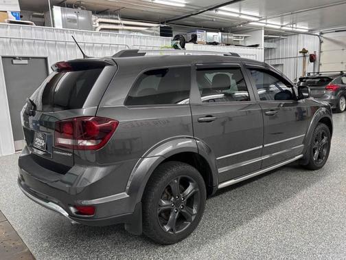 2018 Dodge Journey Crossroad