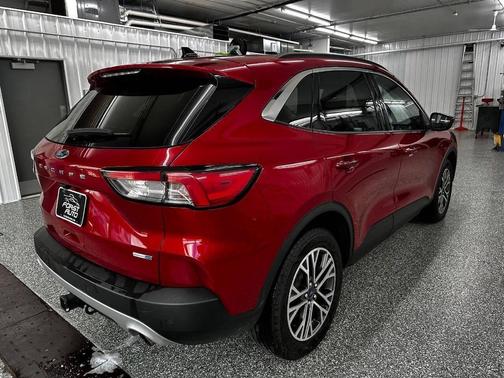 Rapid Red Metallic Tinted Clearcoat 2020 Ford Escape SEL