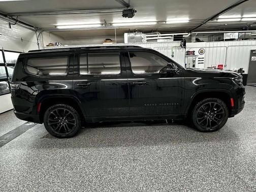 2022 Jeep Grand Wagoneer Obsidian