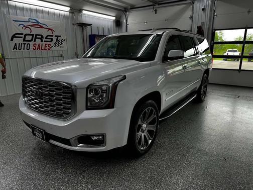 White Frost Tricoat 2018 GMC Yukon XL Denali
