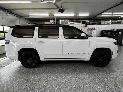 2022 Jeep Grand Wagoneer Series II Obsidian 4x4