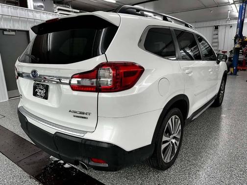 Crystal White Pearl 2019 Subaru Ascent Limited 7-Passenger