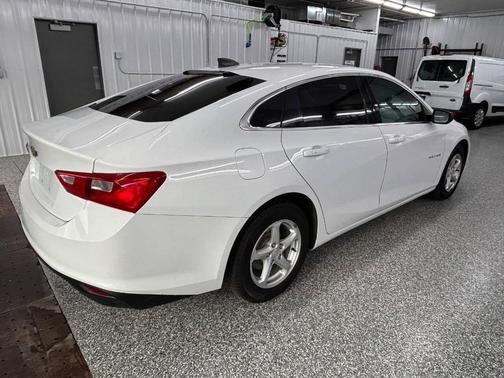 2017 Chevrolet Malibu 1LS