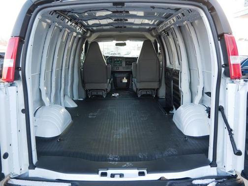 2025 Chevrolet Express 3500 RWD 3500 Regular Wheelbase WT