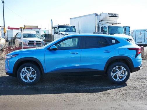 2025 Chevrolet Trax LS
