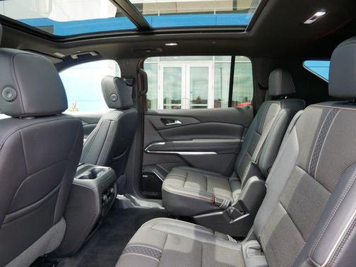 Radiant Red Tintcoat 2026 Chevrolet Traverse High Country
