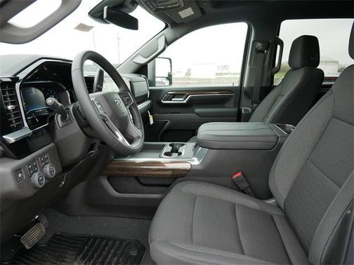 2025 Chevrolet Silverado 3500 LT