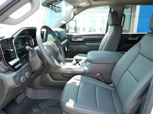 2025 Chevrolet Silverado 3500 LTZ