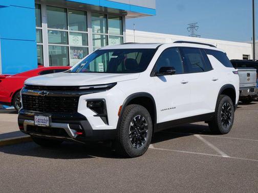Polar White Tricoat 2026 Chevrolet Traverse AWD Z71