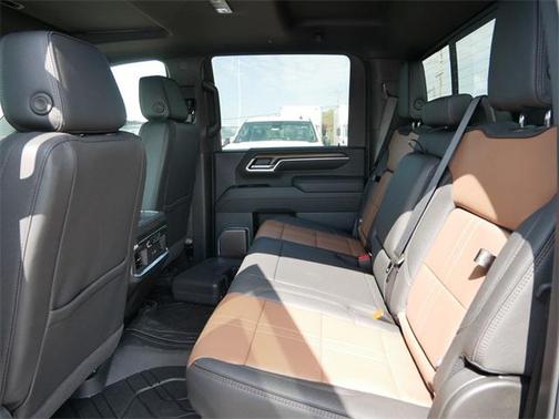 2025 Chevrolet Silverado 3500 High Country