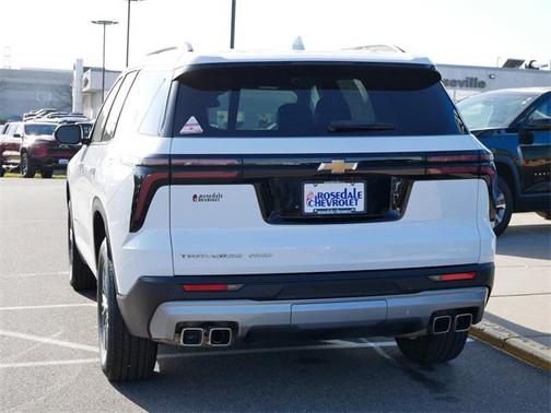 2025 Chevrolet Traverse LT