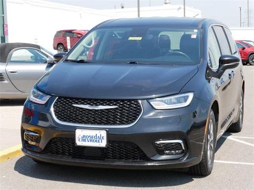 2023 Chrysler Pacifica Hybrid Touring L