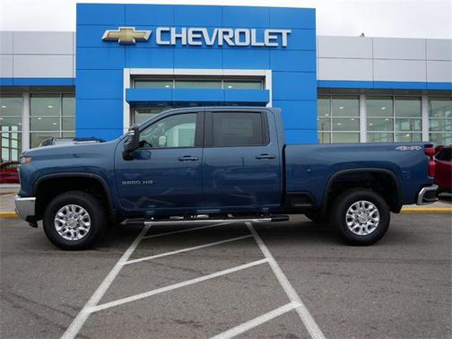 2025 Chevrolet Silverado 3500 LT