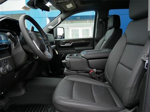 2025 Chevrolet Silverado 3500 LT