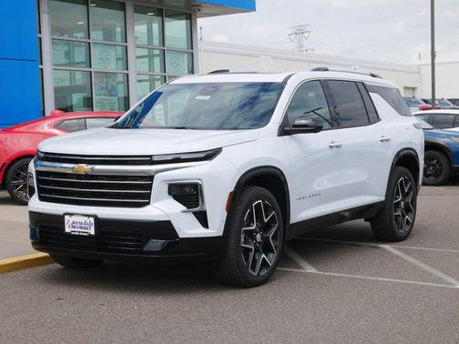 Polar White Tricoat 2026 Chevrolet Traverse High Country