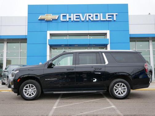 2024 Chevrolet Suburban LT