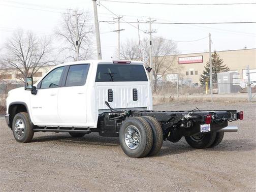 2025 Chevrolet Silverado 3500 LT