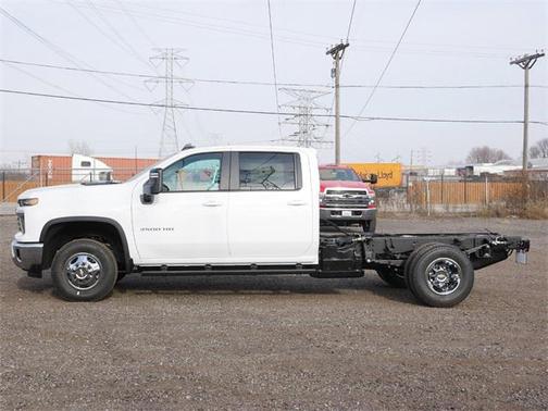 2025 Chevrolet Silverado 3500 LT