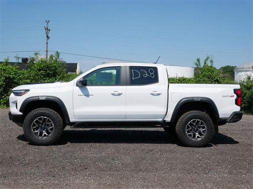 2025 Chevrolet Colorado ZR2