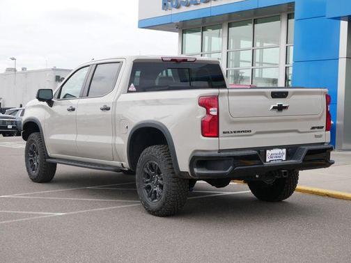 White Sands 2026 Chevrolet Silverado 1500 ZR2