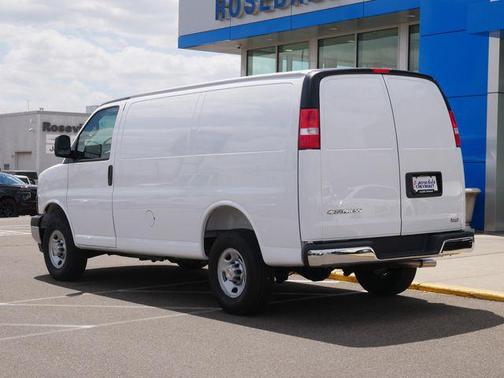Summit White 2026 Chevrolet Express 2500 Work Van